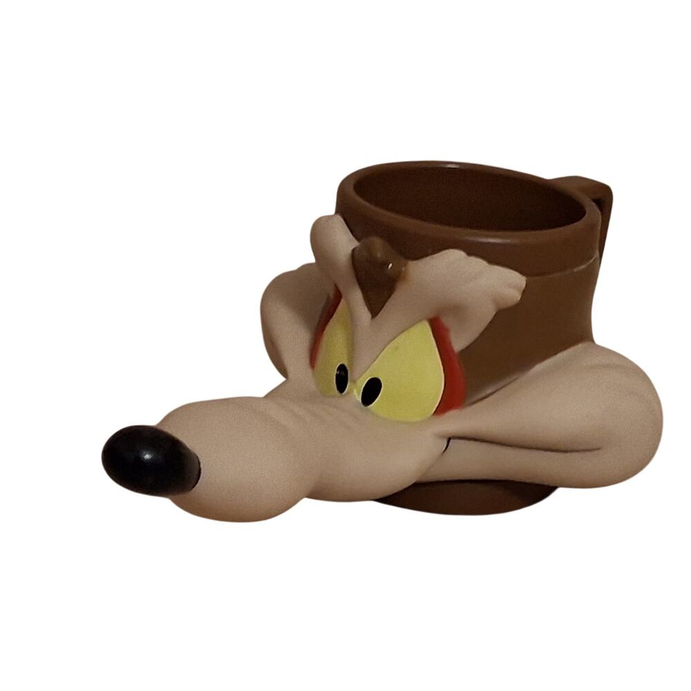 Vintage 1992 3D Wile E Coyote Mug Cup Warner Bros Looney Tunes Plastic